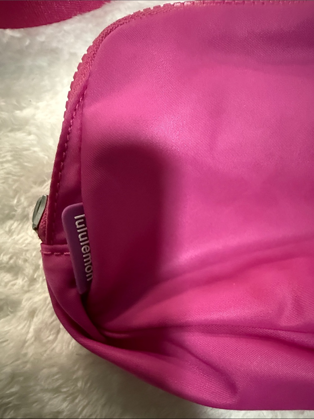 lululemon athletica Magenta Crossbody Belt Bag - Picture 3 of 6